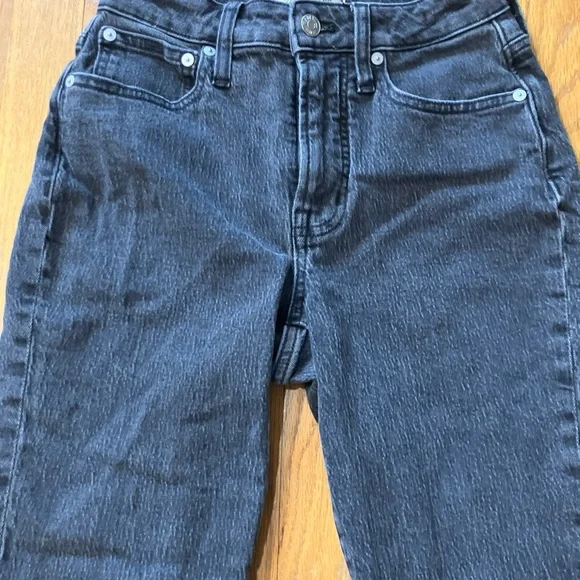 Madewell Black Wash Curvy Perfect Vintage Jean Size Petite 24 - Picture 2 of 9